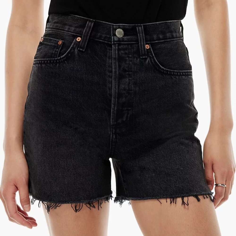New Aritzia Denim Forum The Yoko Mid Thigh Shorts High-Waisted Long Jean Cut-Off - Picture 1 of 11